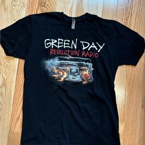 Green Day Revolution Radio Tee - Large